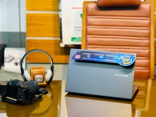 ASUs Vibobook 14 i5 11th Gen Ram 8 GB SSD 512GB